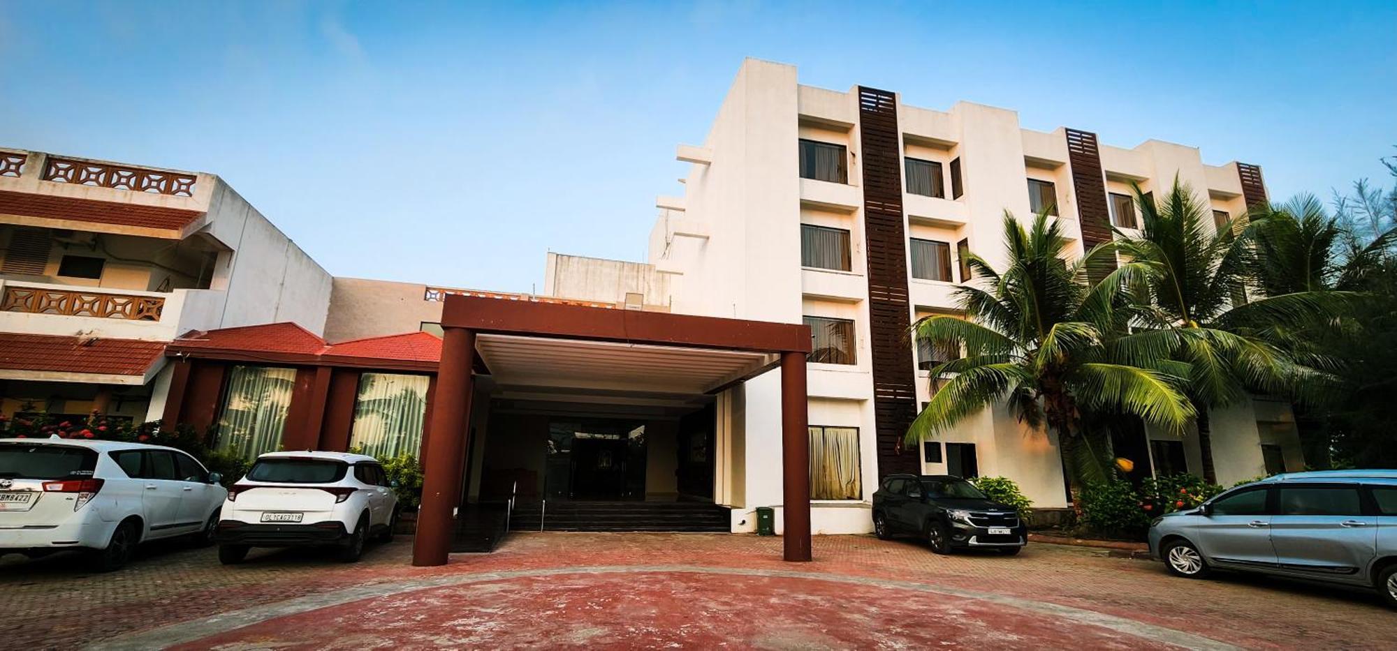 Goverdhan Greens Resort Dwarka L Hotels In Dwarka Ngoại thất bức ảnh