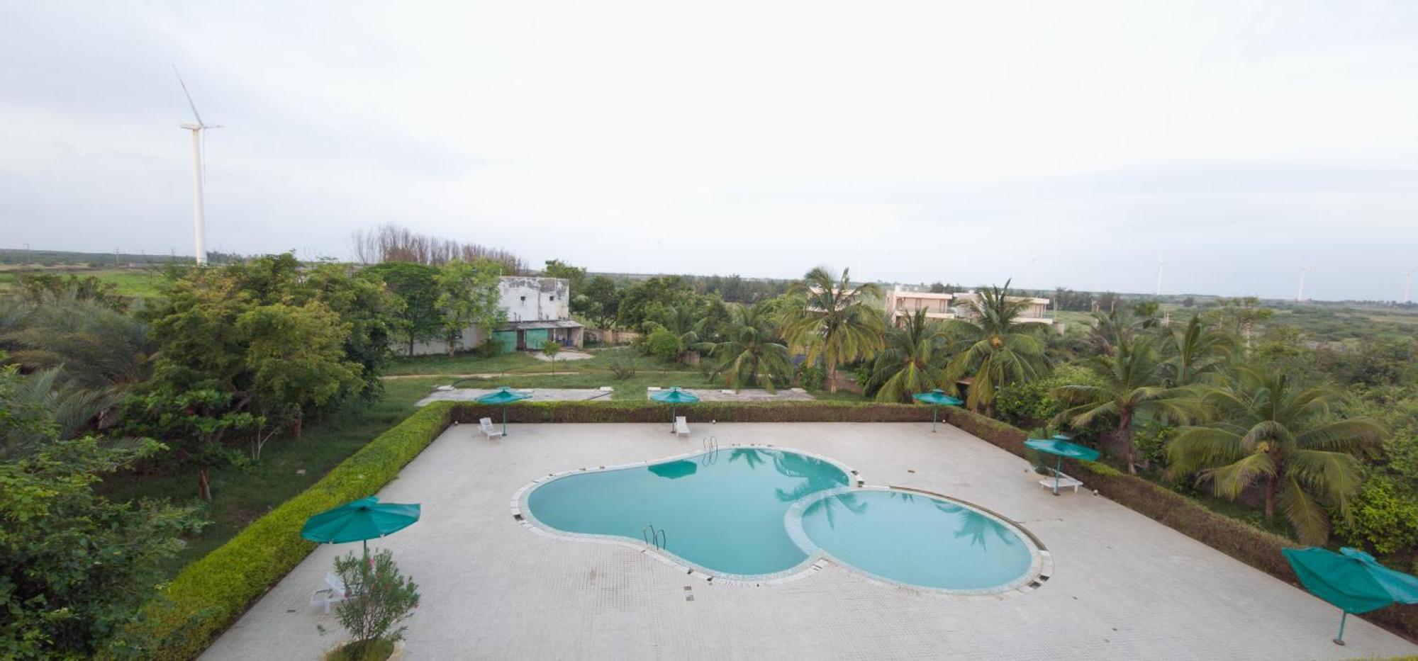 Goverdhan Greens Resort Dwarka L Hotels In Dwarka Ngoại thất bức ảnh