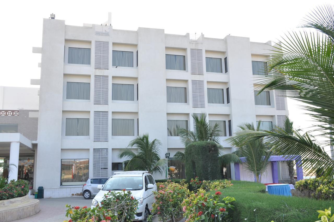 Goverdhan Greens Resort Dwarka L Hotels In Dwarka Ngoại thất bức ảnh