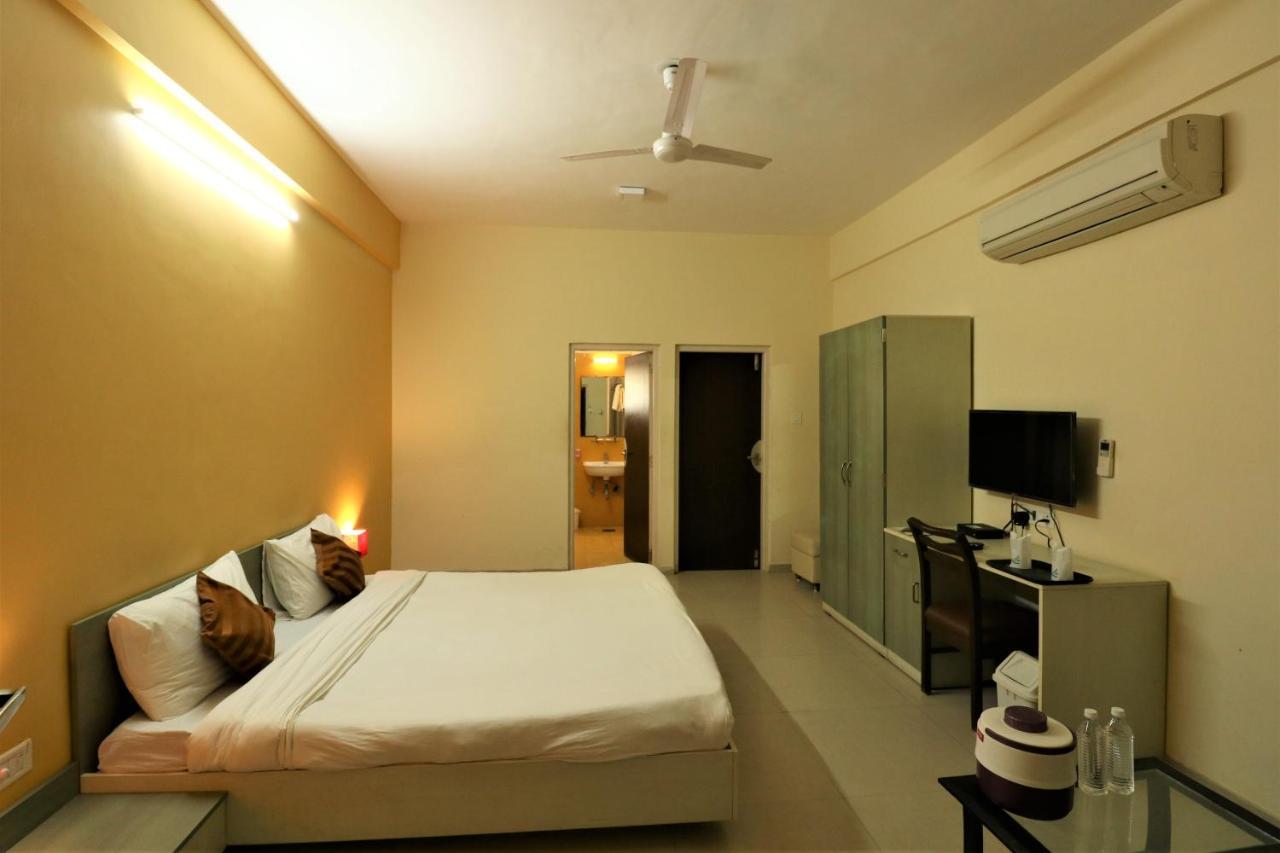 Goverdhan Greens Resort Dwarka L Hotels In Dwarka Ngoại thất bức ảnh