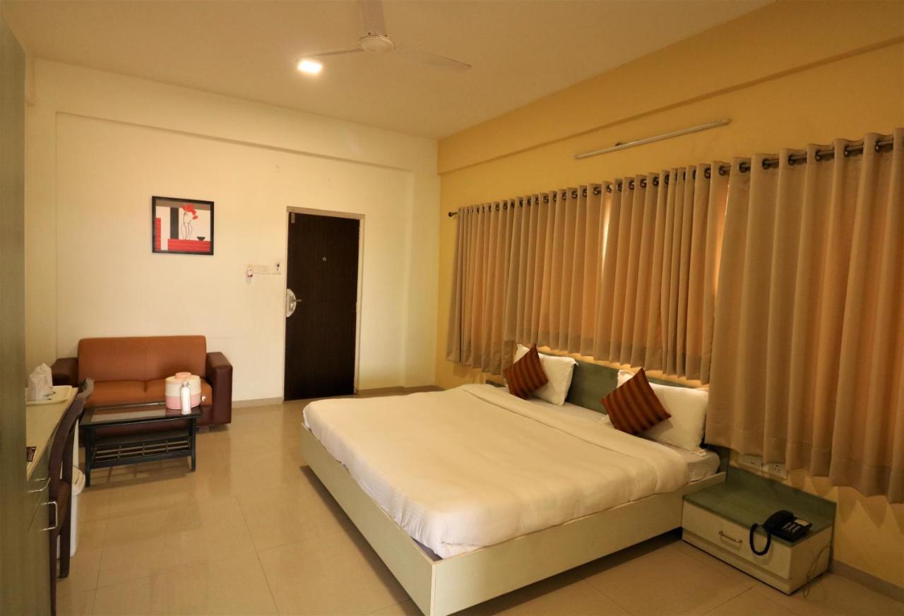 Goverdhan Greens Resort Dwarka L Hotels In Dwarka Ngoại thất bức ảnh