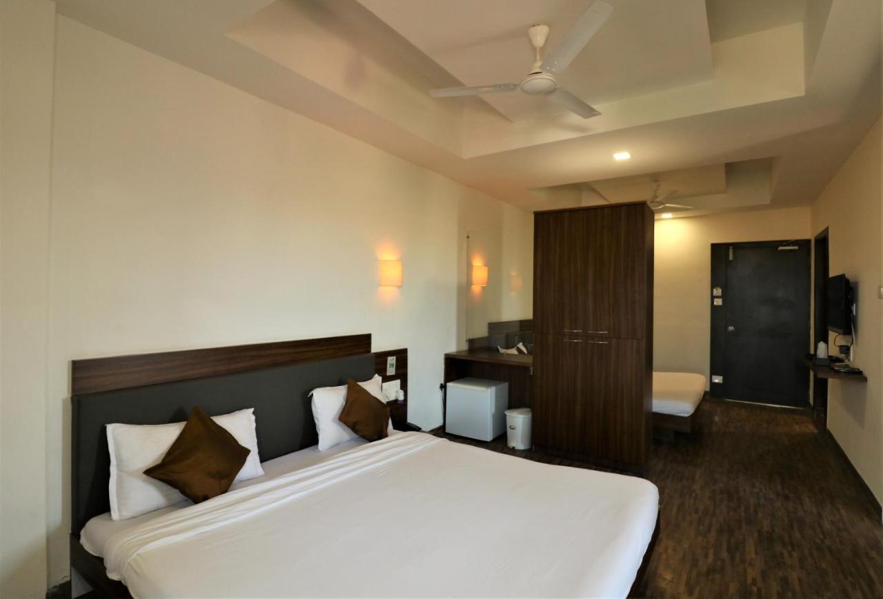 Goverdhan Greens Resort Dwarka L Hotels In Dwarka Ngoại thất bức ảnh