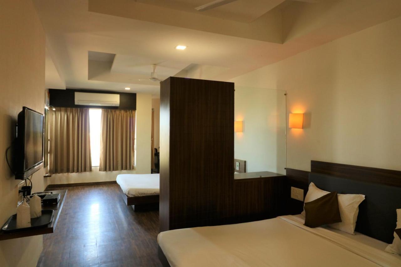 Goverdhan Greens Resort Dwarka L Hotels In Dwarka Ngoại thất bức ảnh