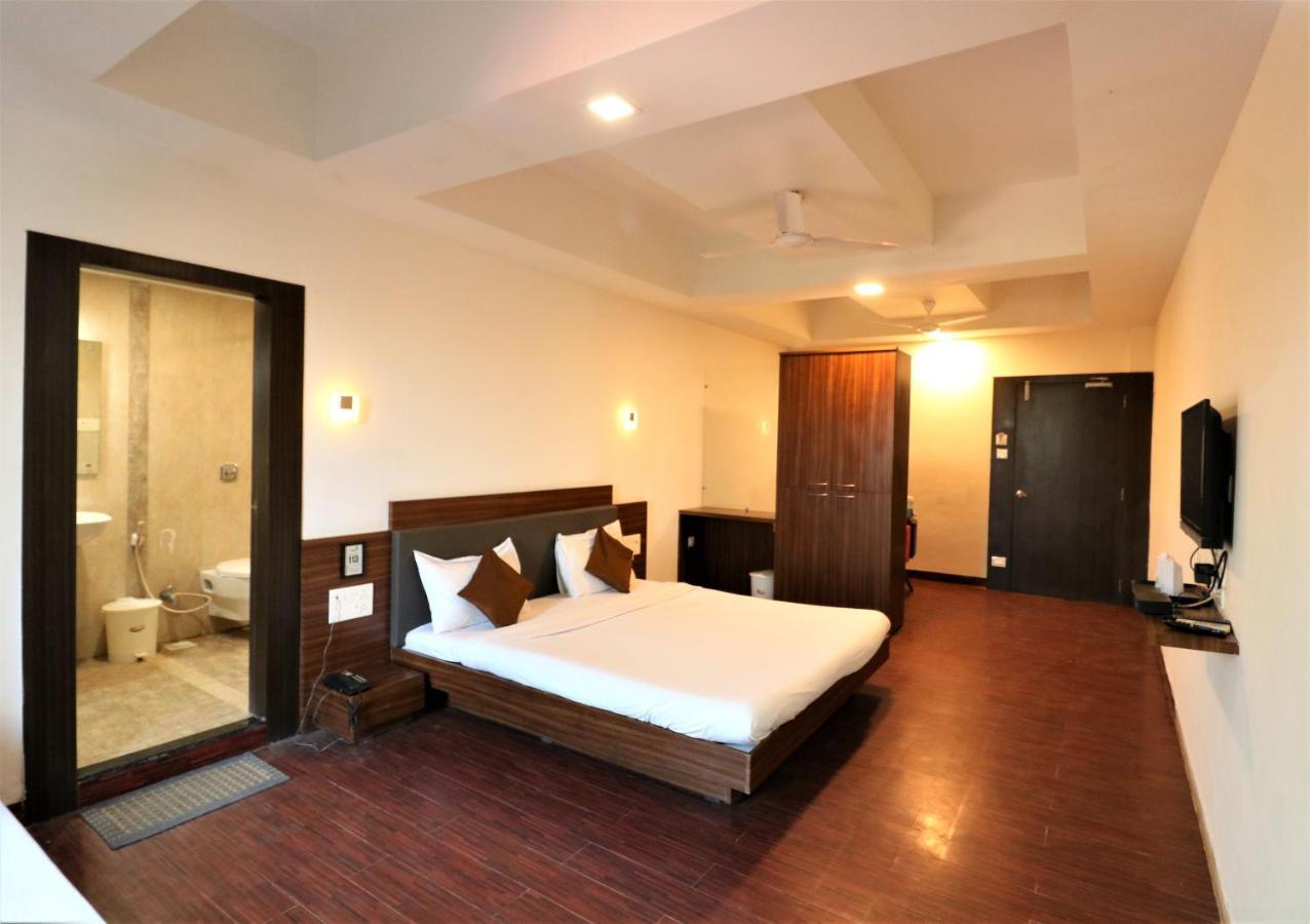 Goverdhan Greens Resort Dwarka L Hotels In Dwarka Ngoại thất bức ảnh